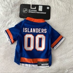 NWT Small Islanders Pet Jersey